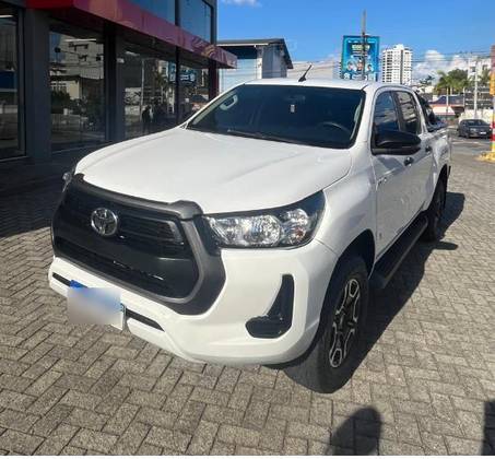 TOYOTA HILUX 2.8 D-4D TURBO DIESEL CD POWER PACK 4X4 MANUAL
